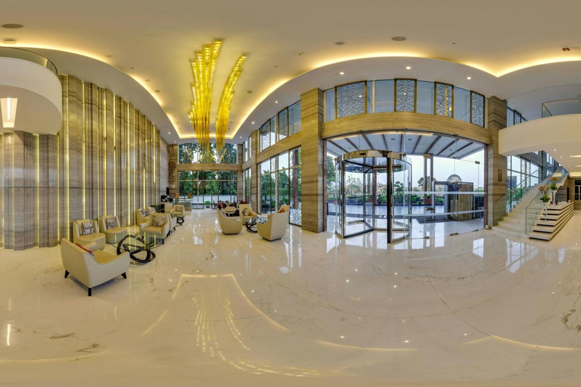 Renaissance Lucknow Hotel Extérieur photo