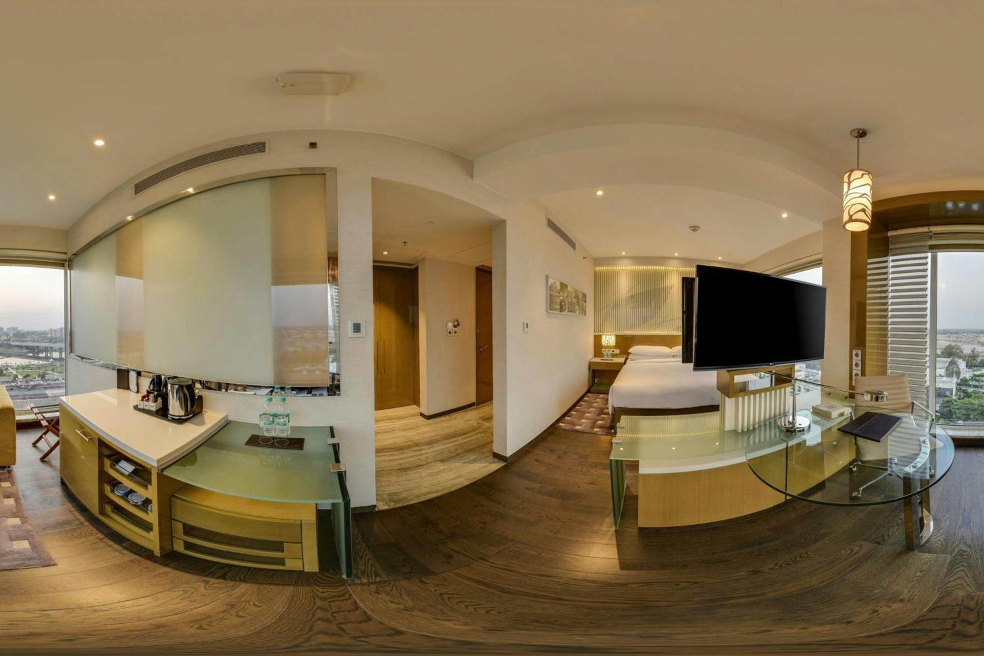 Renaissance Lucknow Hotel Extérieur photo