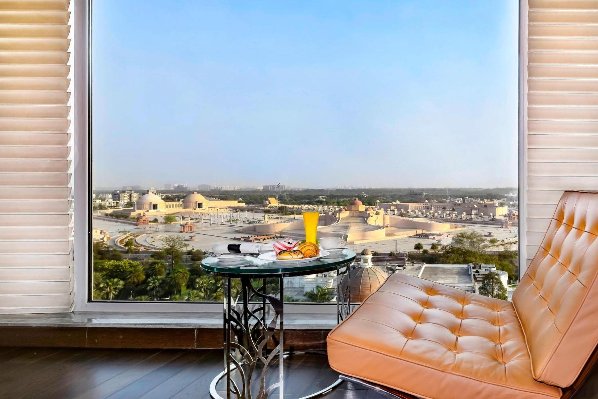 Renaissance Lucknow Hotel Extérieur photo