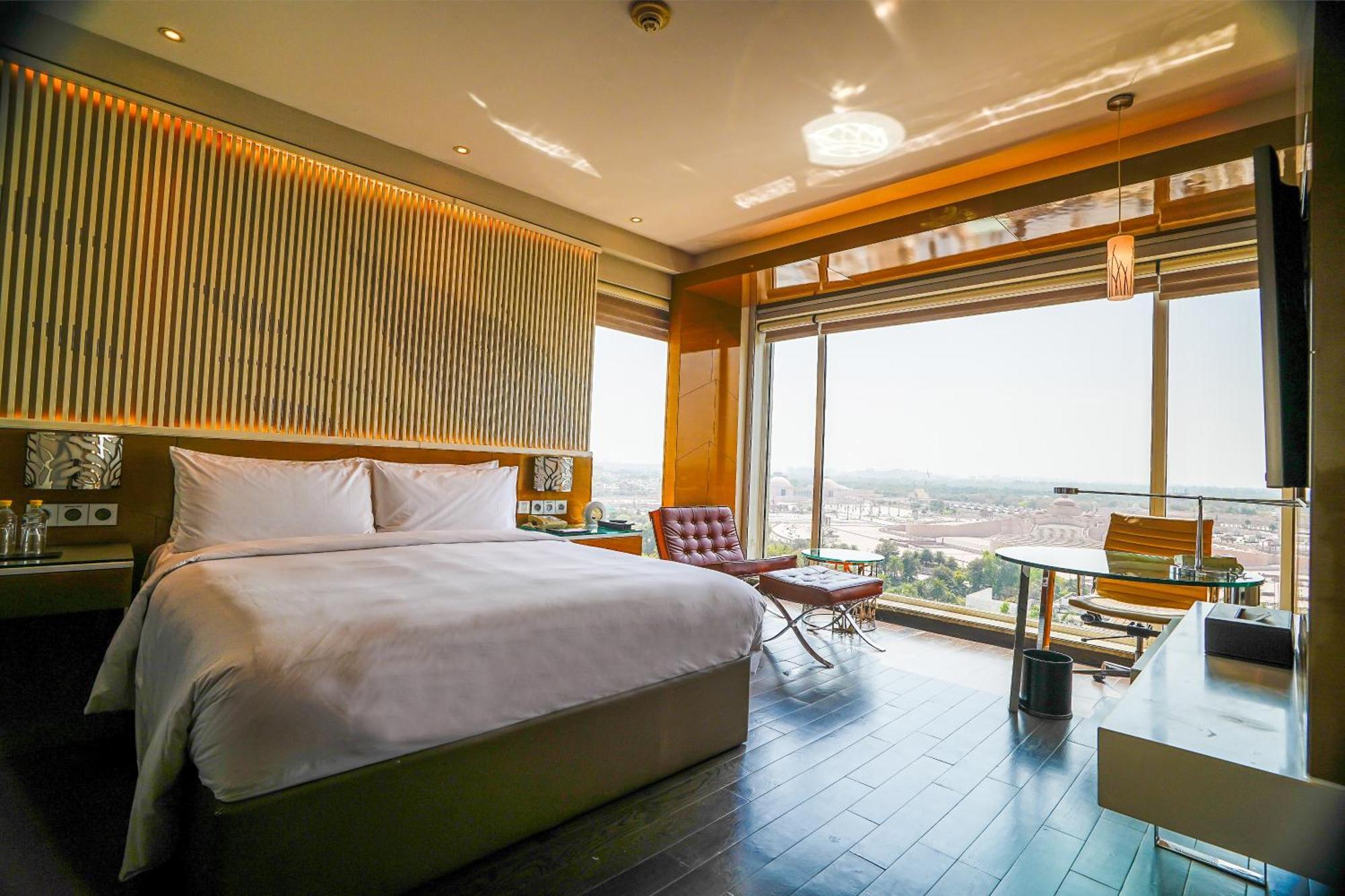 Renaissance Lucknow Hotel Extérieur photo
