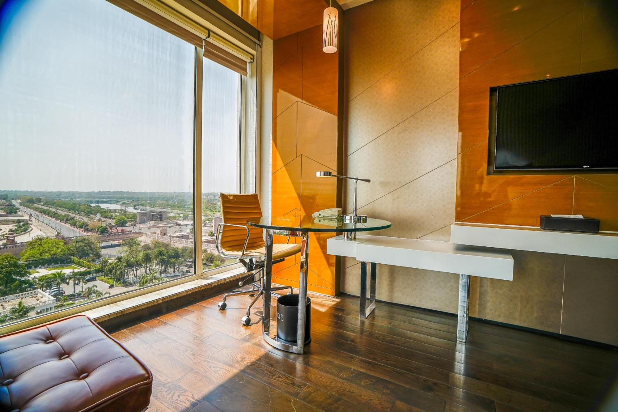 Renaissance Lucknow Hotel Extérieur photo
